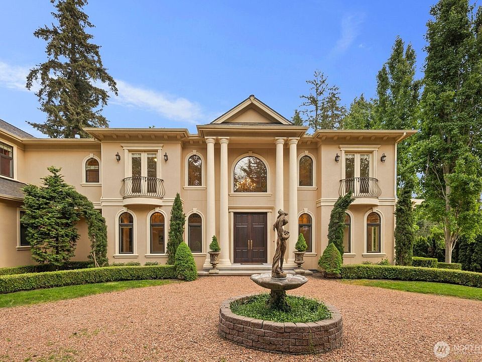 2010 222nd Avenue SE, Sammamish, WA 98075